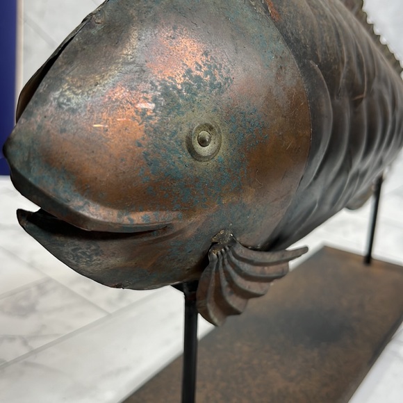 Vintage humuhumunukunukuapuaa Hawaiian State Fish Brass Stand - Picture 9 of 12